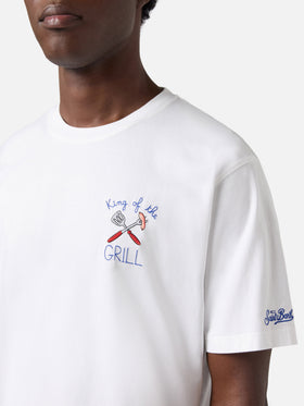 Camiseta Portofino blanca con bordado King Of The Grill 