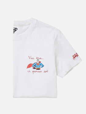 Camiseta Portofino blanca con bordado Vai Tra Ci Penso Io! | Edición Especial 