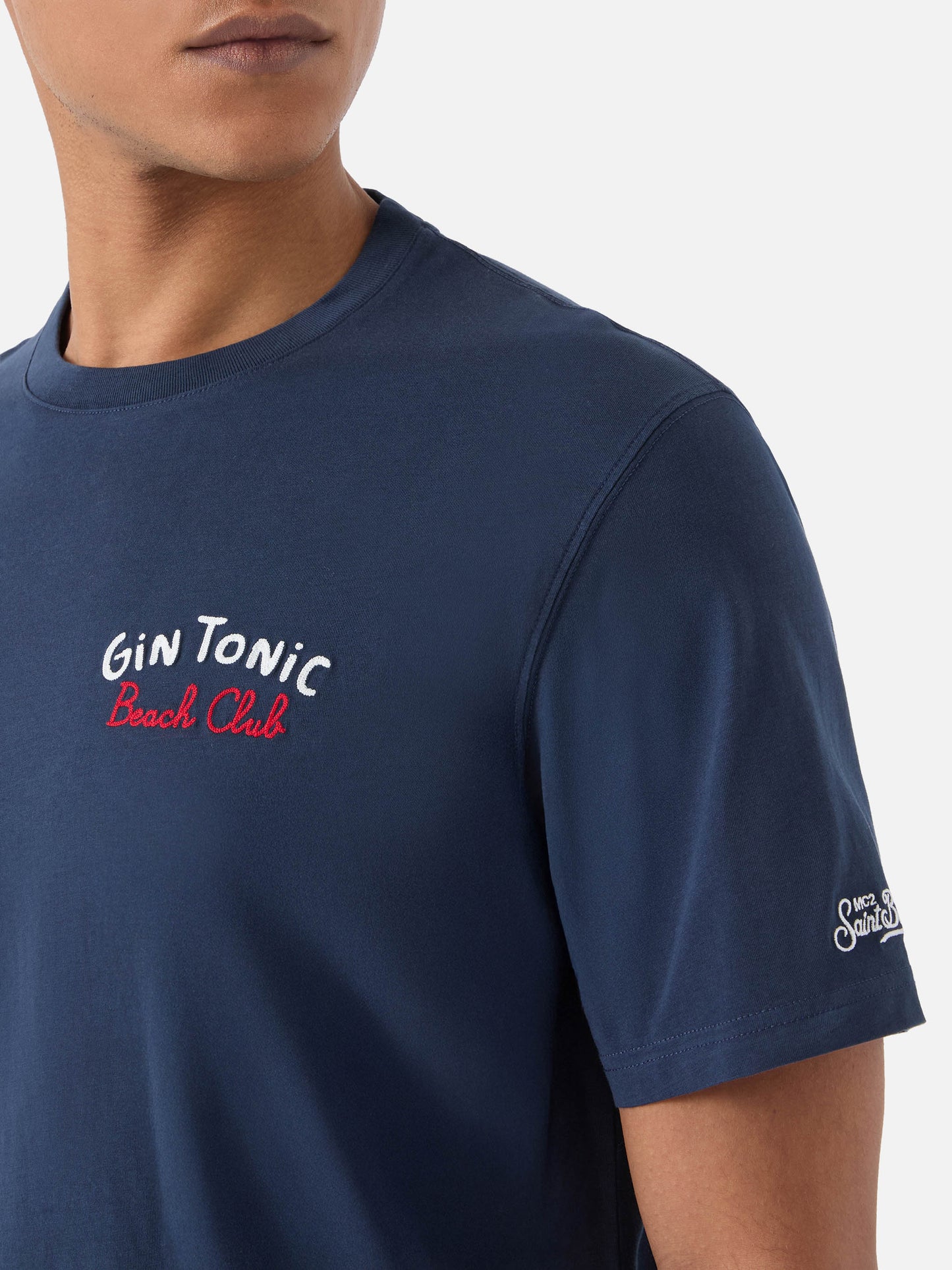 T-shirt Portland bleu avec broderie Gin Tonic Beach Club sur le devant et au dos 