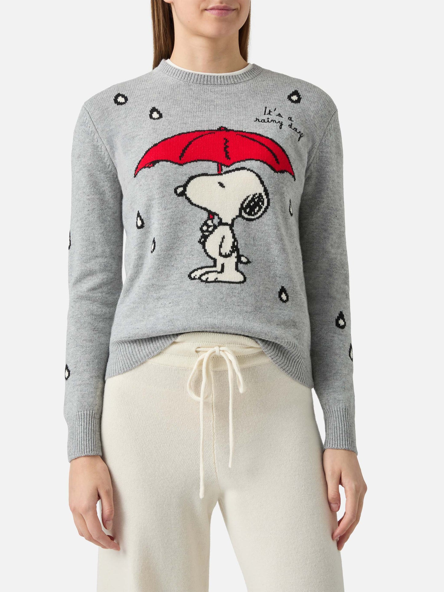 Neues Queen-Rundhalstuch in Grau mit Snoopy-Jacquardmuster und Stickerei | PEANUTS-SONDEREDITION