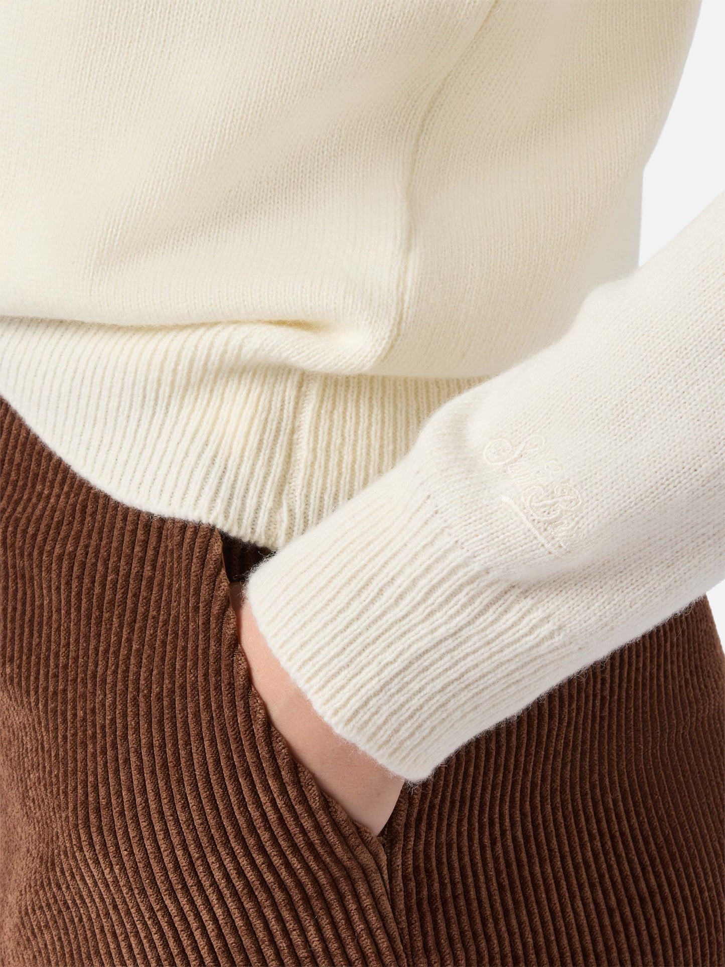 Neuer weißer Queen-Pullover aus Kaschmirmischung mit Favolosa-Lurex-Stickerei