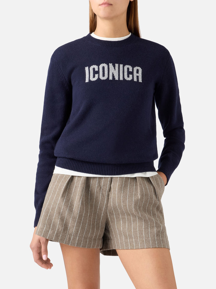 Maglia girocollo New Queen blu navy con ricamo Iconica in strass