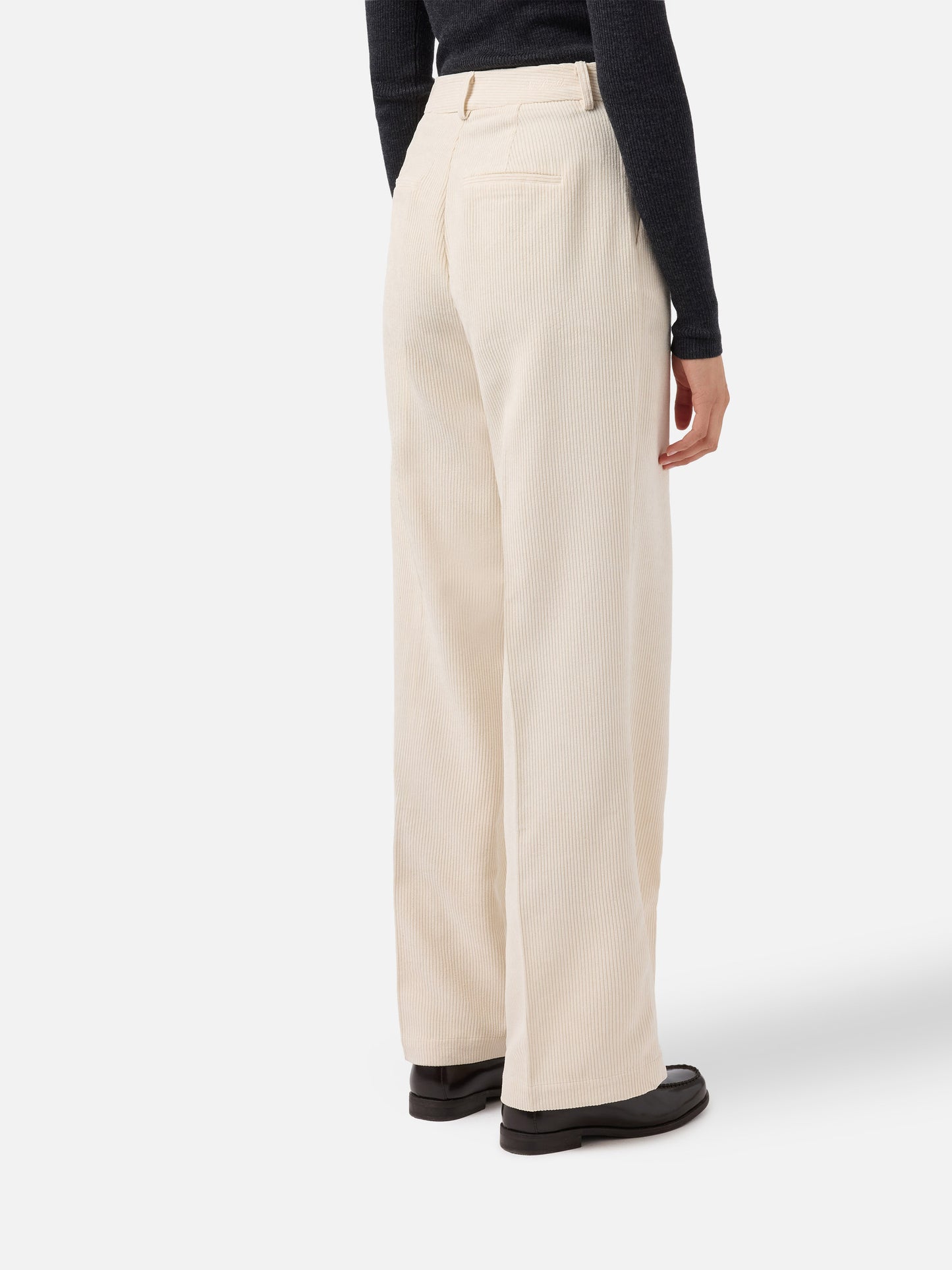 Rebella-Hose mit weitem Bein aus cremeweißem Cord