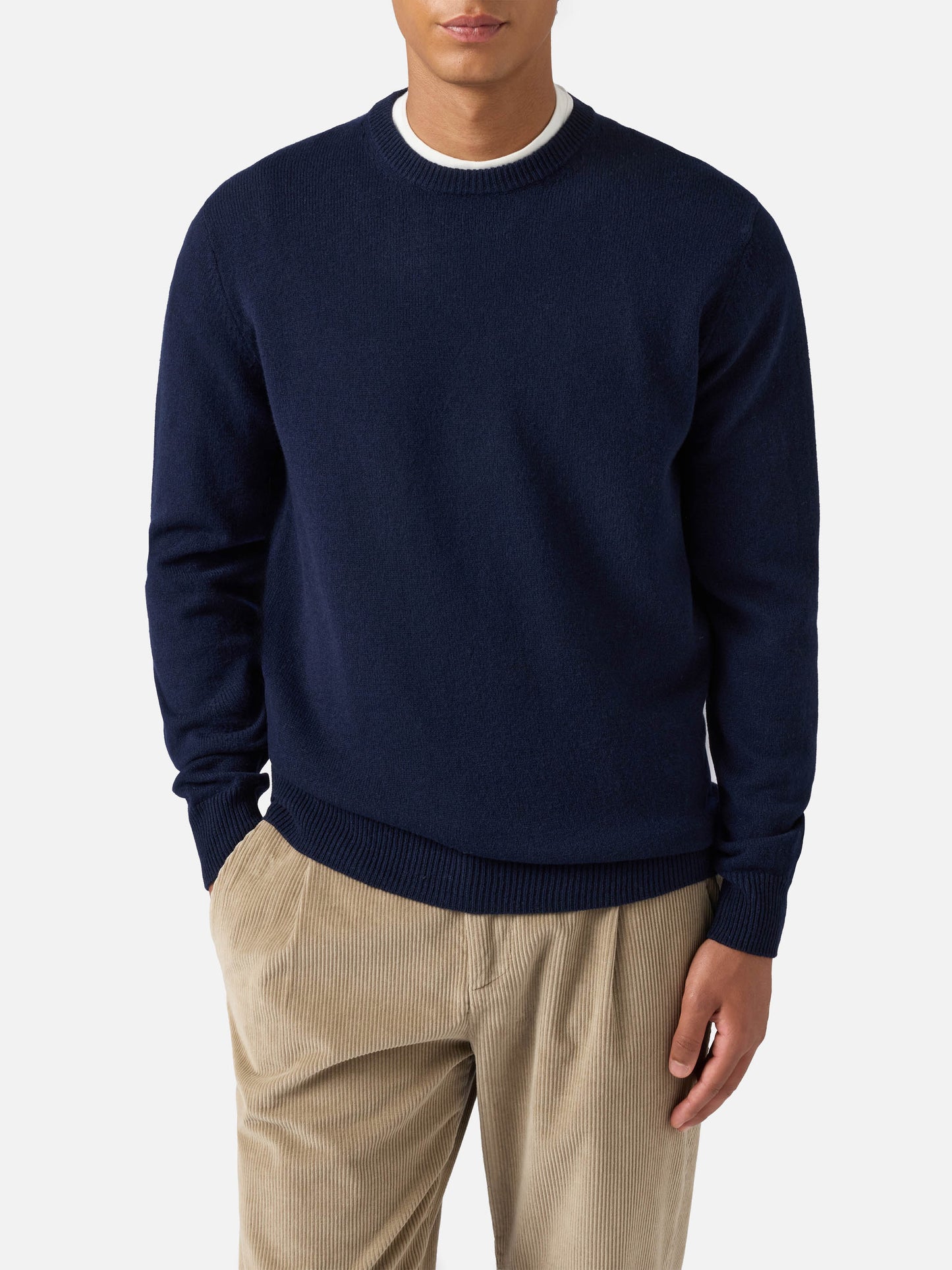 Regent Pullover aus 100 % Lammwolle in Nachtblau