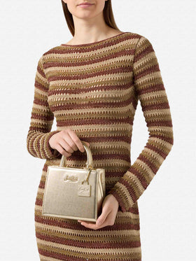 Mini bag Structured Shop en piel laminada dorada con etiqueta metálica 