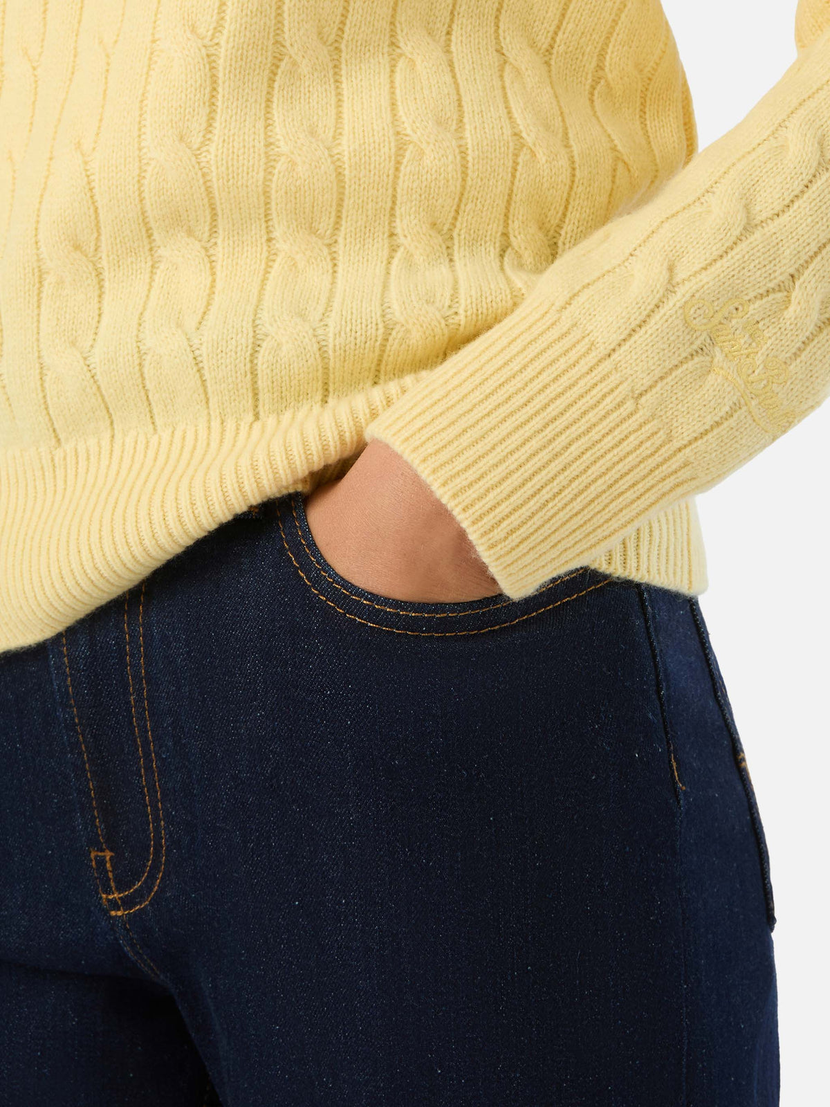 Pull col rond Sorbonne en laine jaune clair avec maille torsadée 