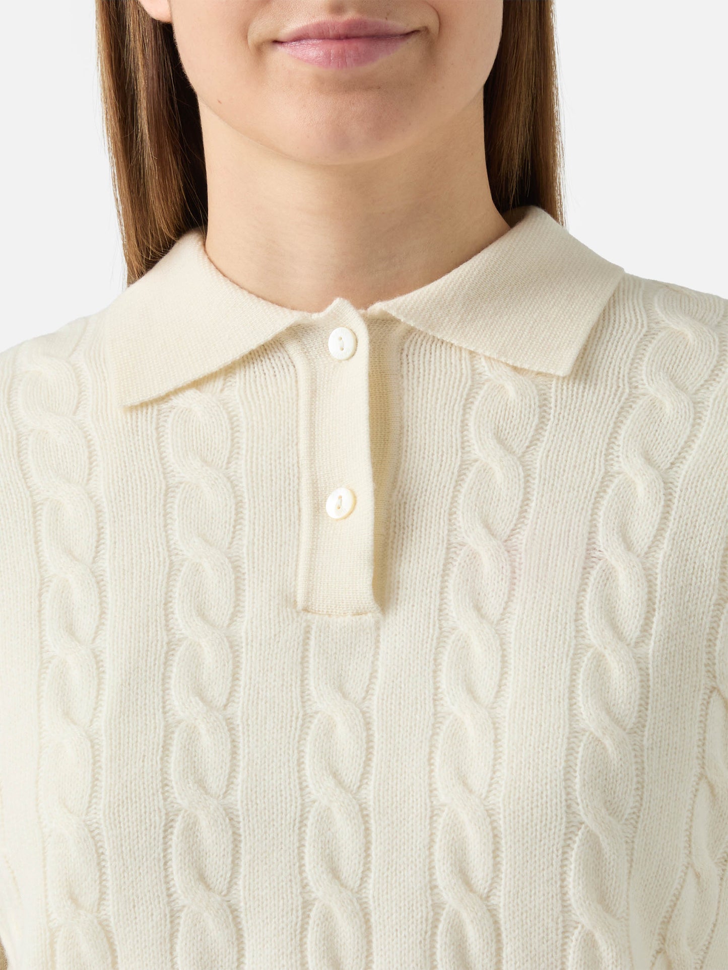 Savoy Polo-Pullover aus Merinowolle mit weichem Griff und Zopfmuster in Weiß