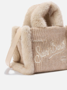 Mini sac Vanity beige en fausse peau lainée côtelée avec poignées en fausse fourrure 