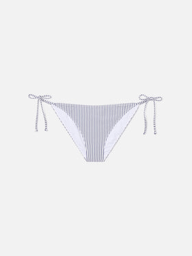 Bas de bikini classique Virgo en tissu seersucker à imprimé rayé bleu 