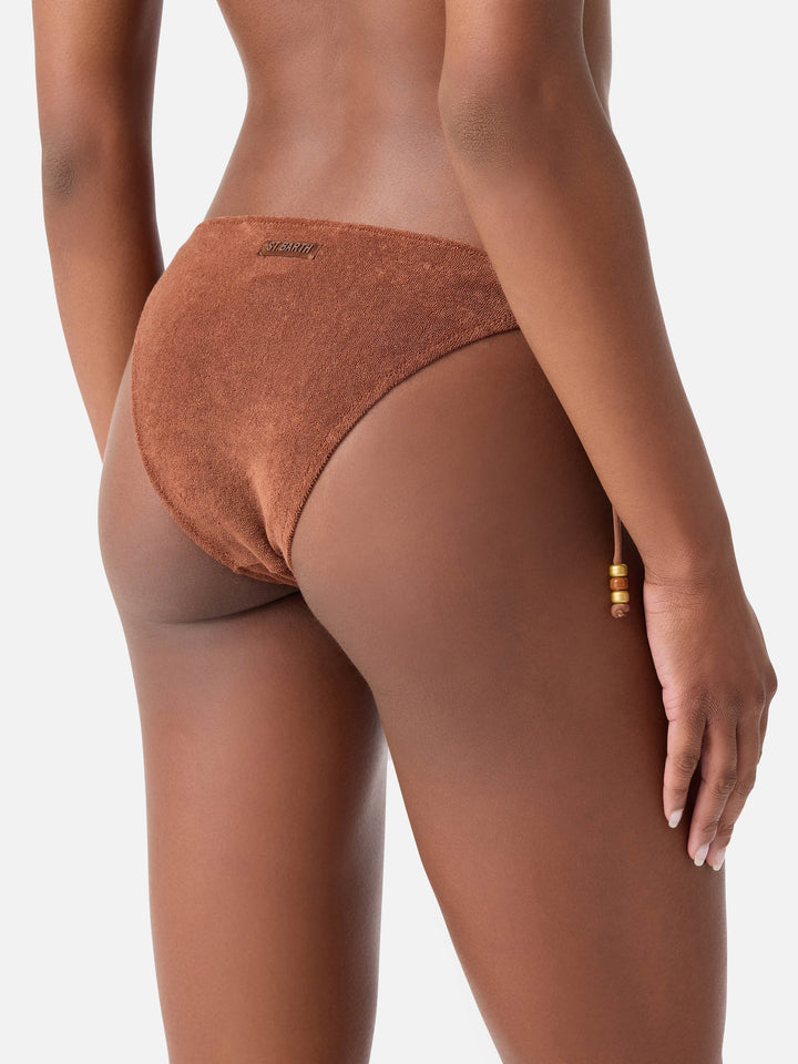 Slip de baño Virgo de rizo marrón con charms 