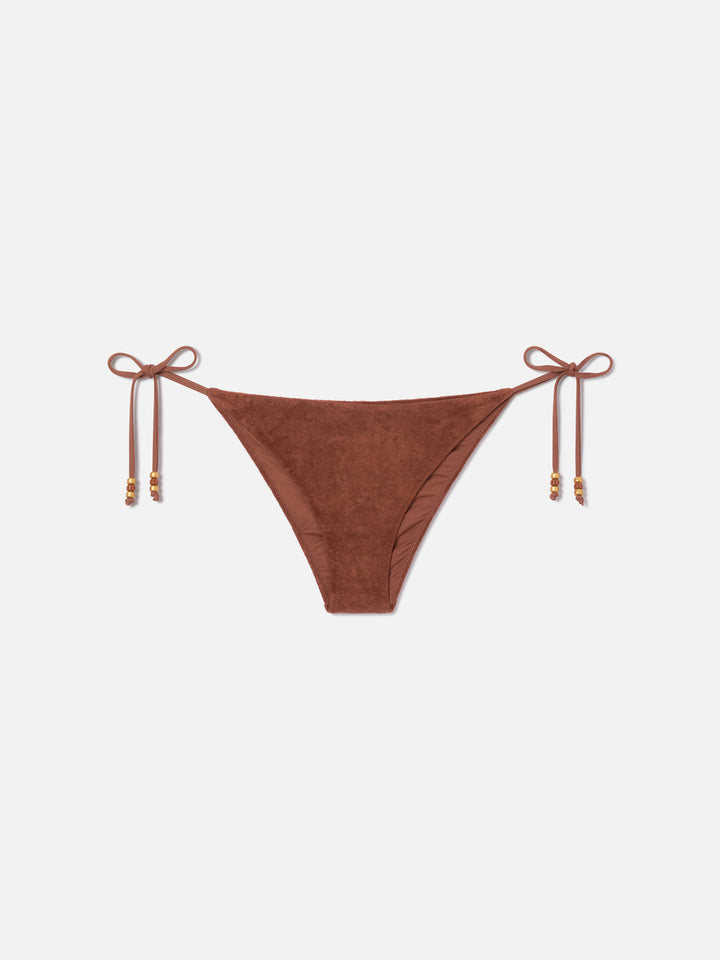 Slip de baño Virgo de rizo marrón con charms 