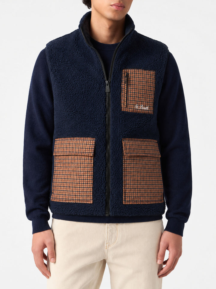 Gilet en sherpa bleu Wanaka avec poches à carreaux 
