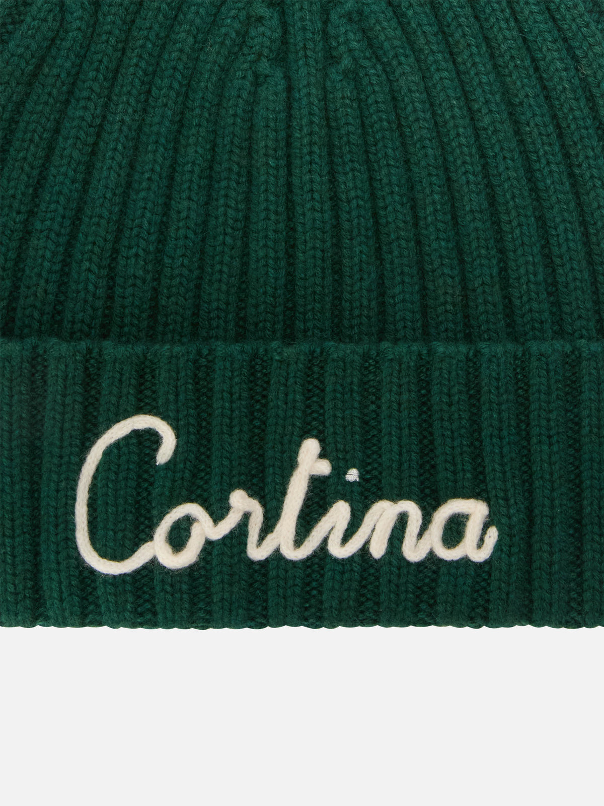 Green Wengen beanie with Cortina embroidery