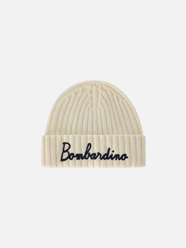 Bonnet Wengen blanc cassé avec broderie Bombardino 