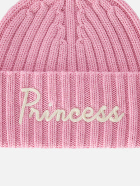 Bonnet Wengen rose avec broderie Princess 