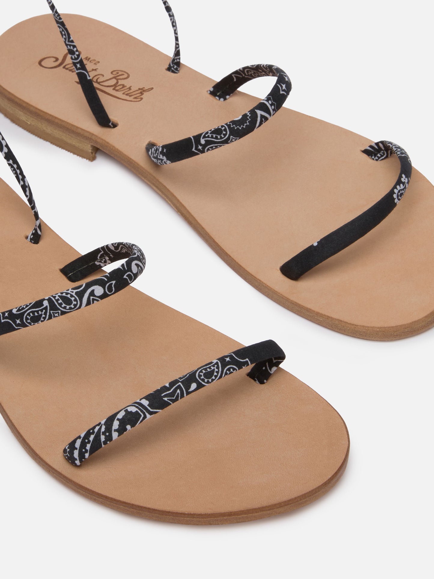 Wrap flat Sandals with bandana print