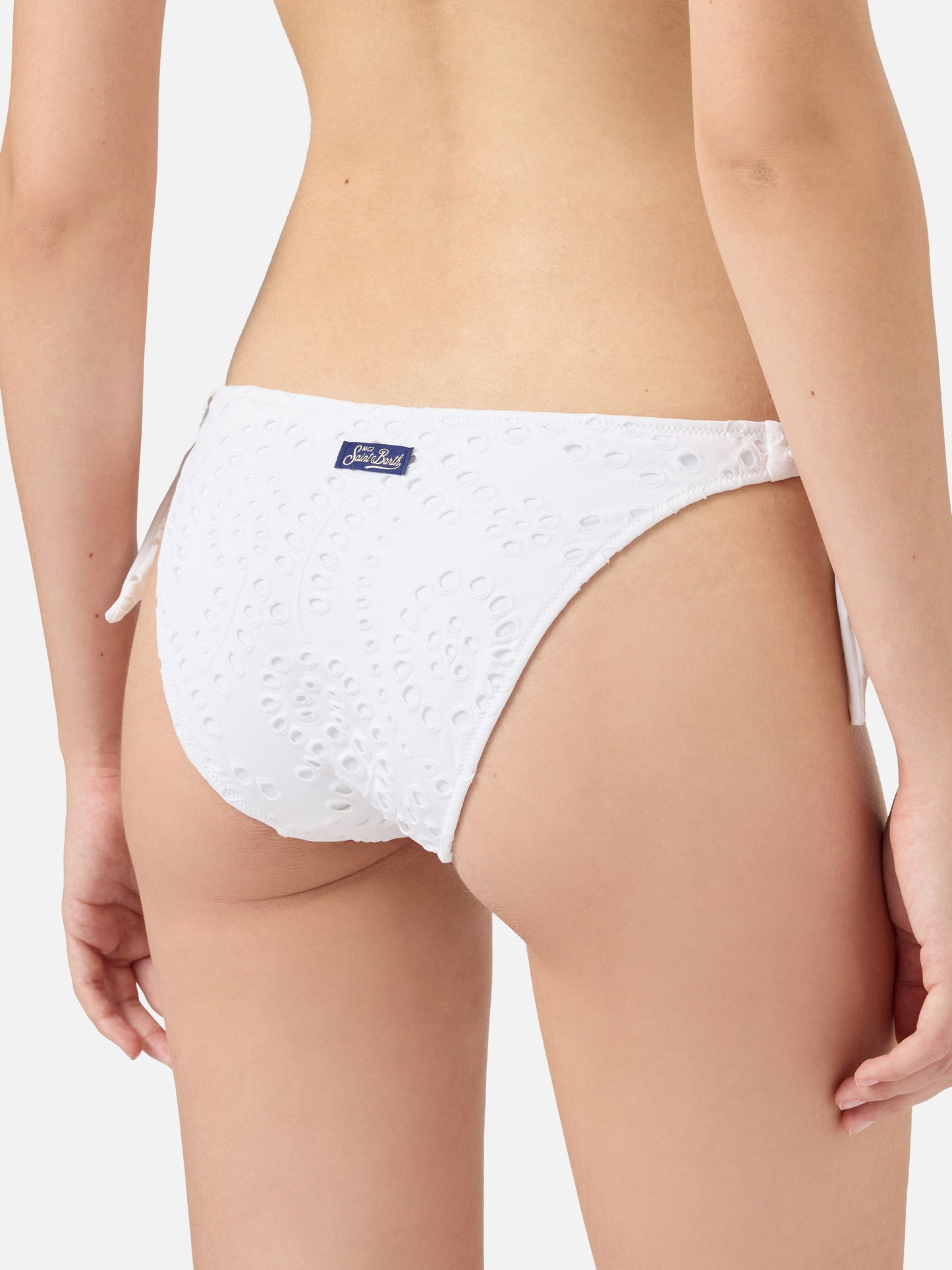 Bikini bralette Paloma Yali à décolleté profond en dentelle sangallo blanche 