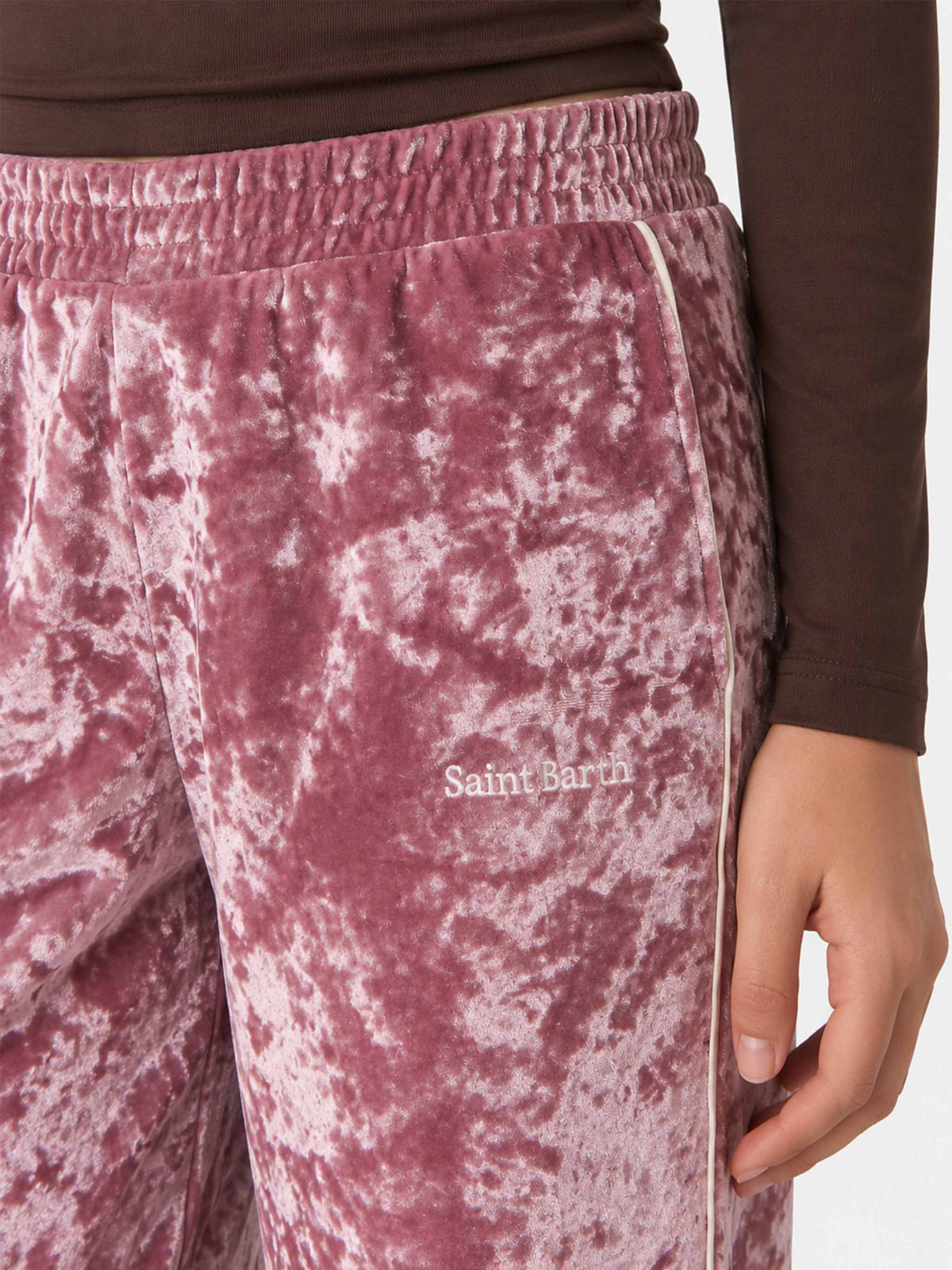 Pantalones jogger Yvonne de chenilla rosa 
